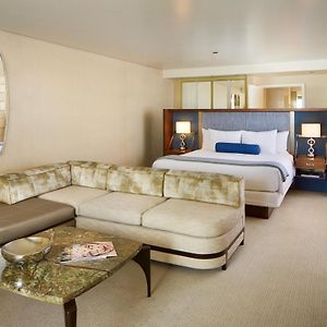 Suite met Rolstoeltoegankelijkheid met een King Size Bed